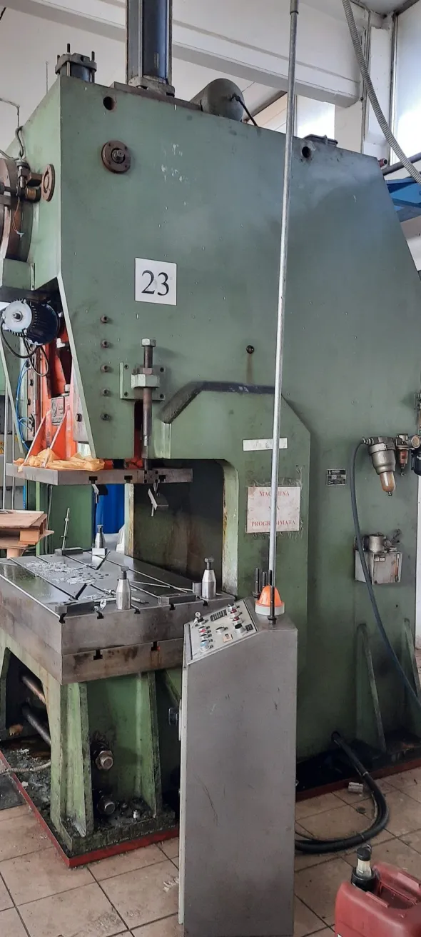 PRESSA ECCENTRICA 200 TON USATA A COLLO DI CIGNO