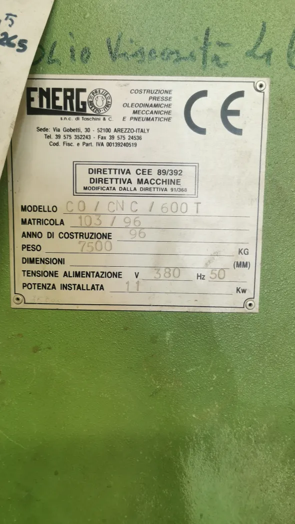 Pressa energo 600 tonn