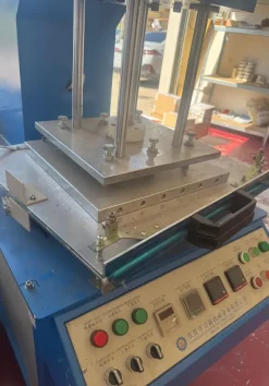 pressa idraulica per embossing