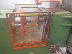 Pressa idraulica 120 T con protezioni sicurezza