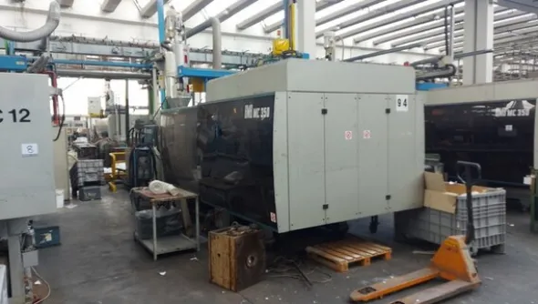 10#7165 Pressa iniezione BMB MC 350/2200
