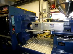 PRESSA INIEZIONE METALMECCANICA PLAST PENTATRON 135/250