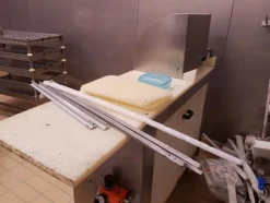 18#4631 Pressa insaccatrice pneumatica Omp Possenti Italia