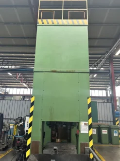 Pressa meccanica a doppio montante OMERA 350 Ton