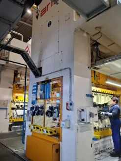 Pressa meccanica ARISA S-2-400-260-FD