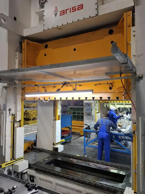 Pressa meccanica ARISA S-2-400-260-FD