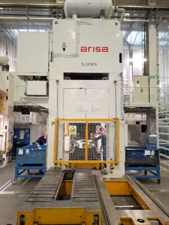 Pressa meccanica NIDEC ARISA S-2-500-240-120-FD