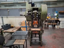 PRESSA MULTIFUNZIONE 100 T