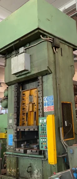 PRESSA OMEC 400T