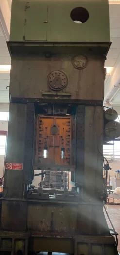 PRESSA OMEC 400T