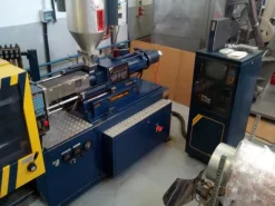 pressa pentatron 135 ton.