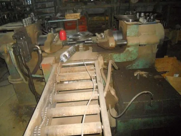 14#4637 Pressa per montaggio cingoli Berco