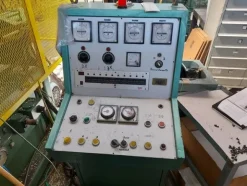 5#6439 Pressa per stampaggio a iniezione Presma