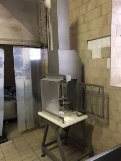 82#8414 Pressa per stampi prosciutti