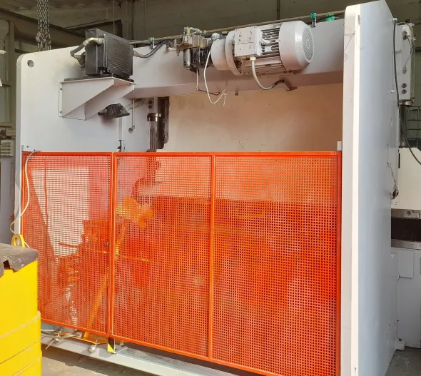 PRESSA PIEGATRICE BEYELER 3000X150