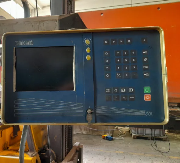 PRESSA PIEGATRICE BEYELER 3000X150