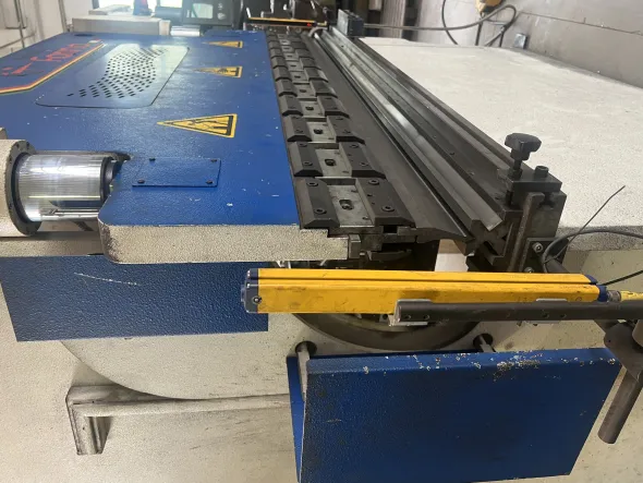Pressa piegatrice Farina modello PF0 PS 40/20