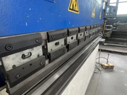 Pressa piegatrice Farina modello PF0 PS 40/20