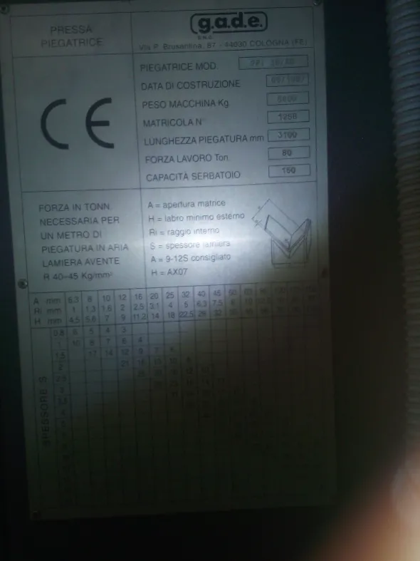 PRESSA PIEGATRICE GADE