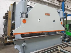 PRESSA PIEGATRICE NOVASTILMEC 4000 X 160 TON
