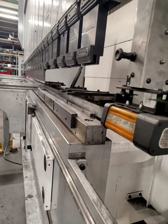 Pressa Piegatrice Vimercati 6000x250 ton