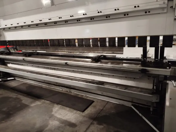 Pressa Piegatrice Vimercati 6000x250 ton