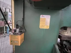 6#8297 Pressa Ross 100 Ton con avanzamento automatico Micromel