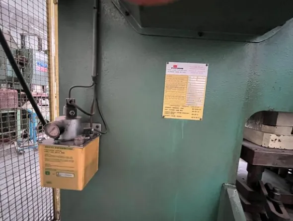 6#8297 Pressa Ross 100 Ton con avanzamento automatico Micromel