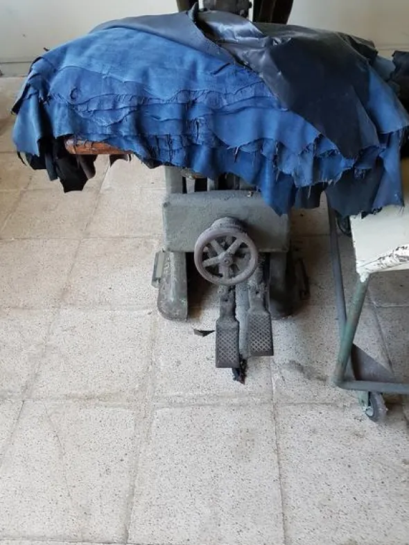 1#3139 Pressa rotativa Bergi e trasportatore aereo