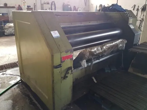 1#3139 Pressa rotativa Bergi e trasportatore aereo
