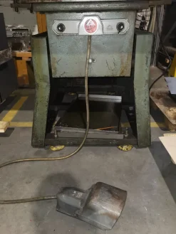 Pressa - scantonatrice 35 ton MIOS