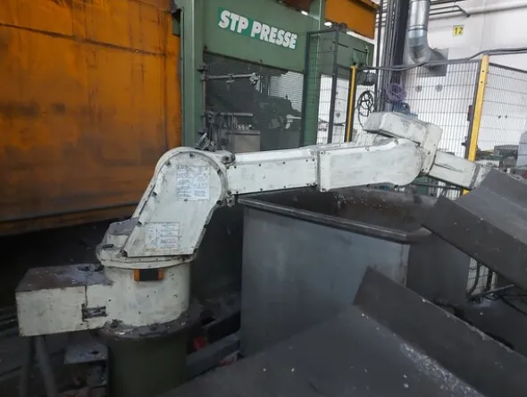 20#7923 Pressa STP 590T