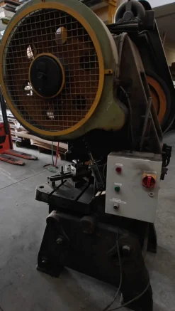 Pressa Trancia usata da museo anni 60