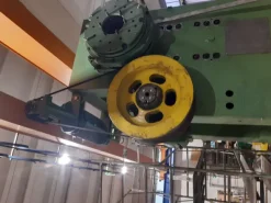 PRESSAVERTICALE VORONEZH K 8540 1000 TONNELLATE