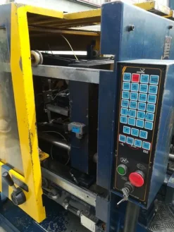 45#4247 Presse iniziezione materie plastiche