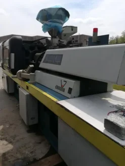 45#4247 Presse iniziezione materie plastiche