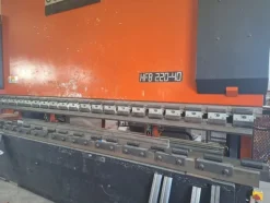 8#8413 Pressopiegatrice Schiavi 3000x280T