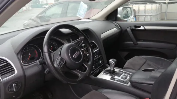 procedura n.100/2024 - Autovettura Audi Q7