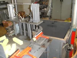 Produzione Tergivetro Plastica con gomma e spugna