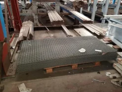 3#3765 Profilati di ferro acciaio e alluminio