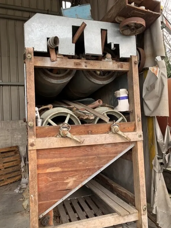 64#6109 Pulitore