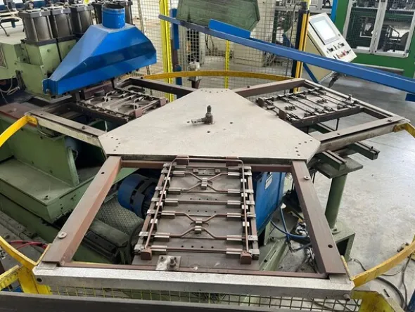 4#8297 Puntatrice automatica CEA-Micromel a 3 stazioni