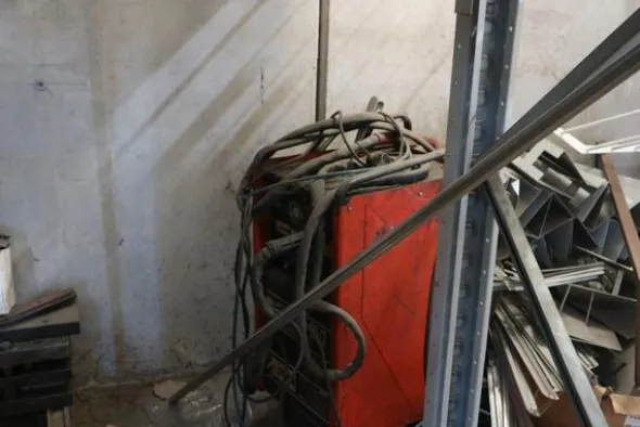 13#4305 Puntatrici e saldatrici Cea