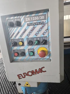 PUNZONATRICE