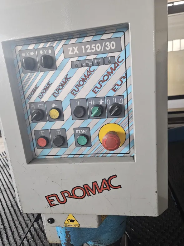 PUNZONATRICE