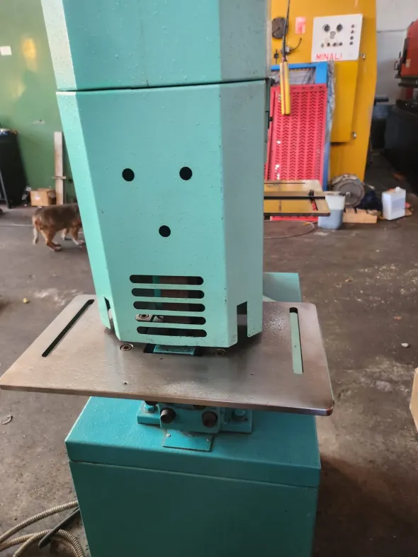Punzonatrice combinata IMS HY 45 VS