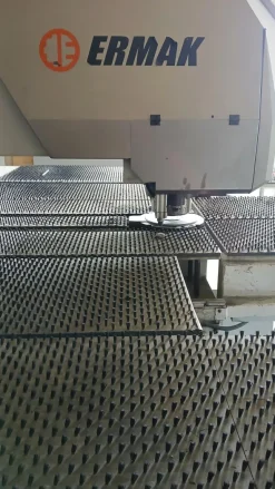 Punzonatrice ERMAK RPP 1270X30