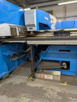 Punzonatrice laser FINN-POWER LP6
