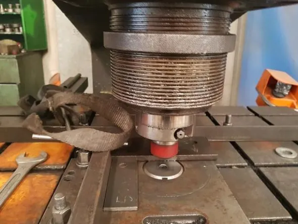 33#2960 Punzonatrici Rainer e Omera