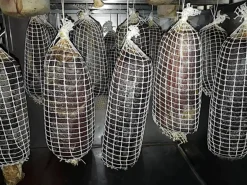 Quota del 50% o del100%lavorazione di salumi di pesce